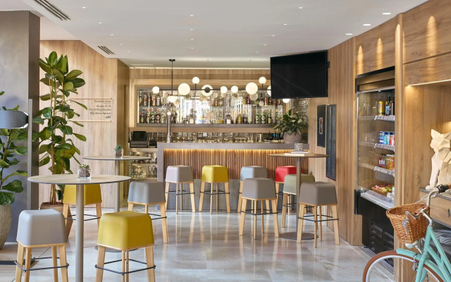 INNSiDE by Melia Barcelona Apolo Hotel