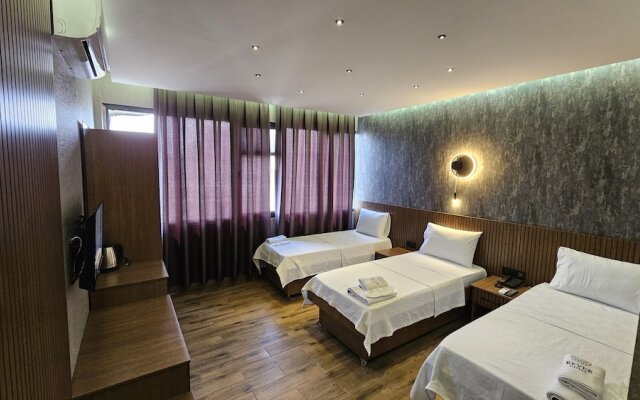 Rever Hotel