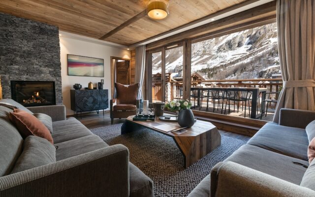 Alaska Lodge by Alpine resorts