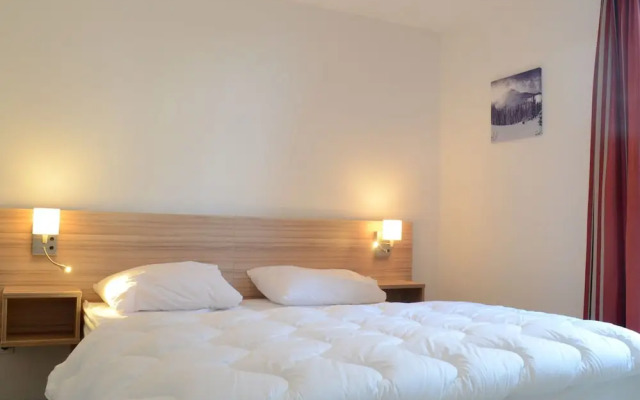 Spacious, Modern Apartment Near the Centre