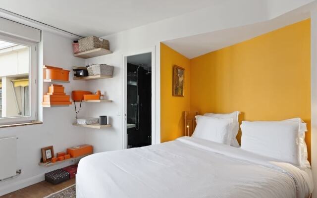 Stunning 3 Bed Apt With Balcony Near Champs Elysée