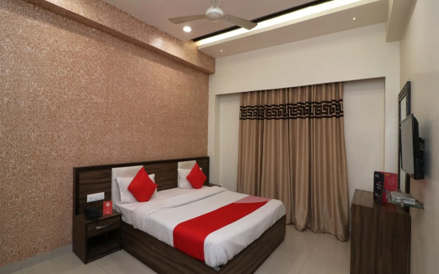 Oyo 23168 Hotel G C Regency