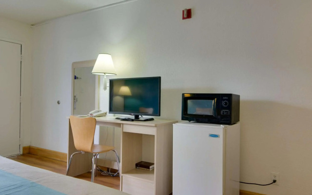 Motel 6 Atlanta GA