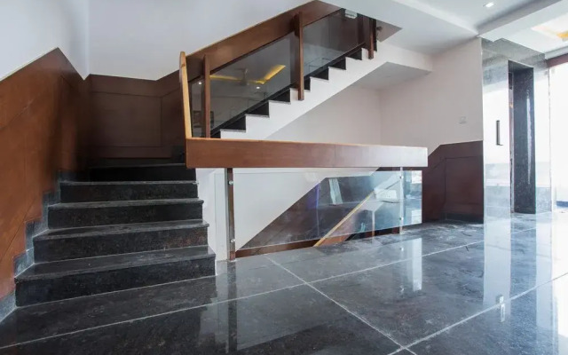 Oyo 8882 Pishori Residency