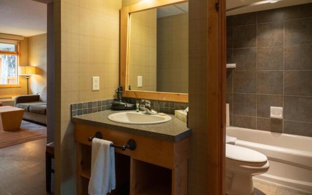 The Fox Hotel and Suites