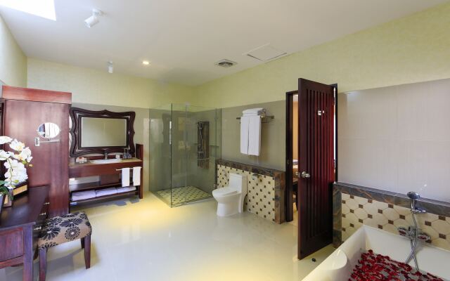 Flamingo Dewata Suite