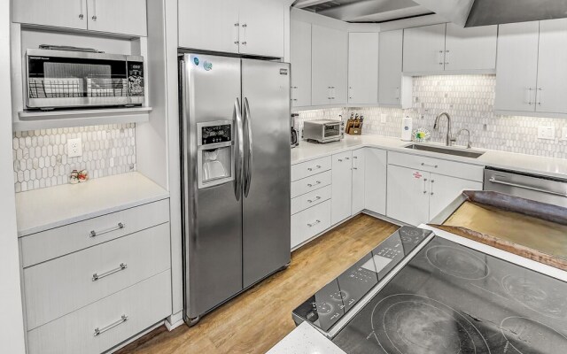 13403 Oleander Dr - Mermaid's Dream