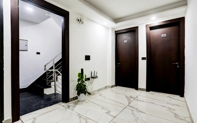 Super Townhouse Sector 52 Near Artemis Hospital