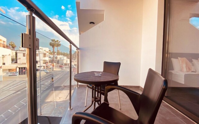 Phaedrus Living Seaside Luxury Flat Athina 118