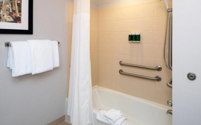 Courtyard by Marriott High Point