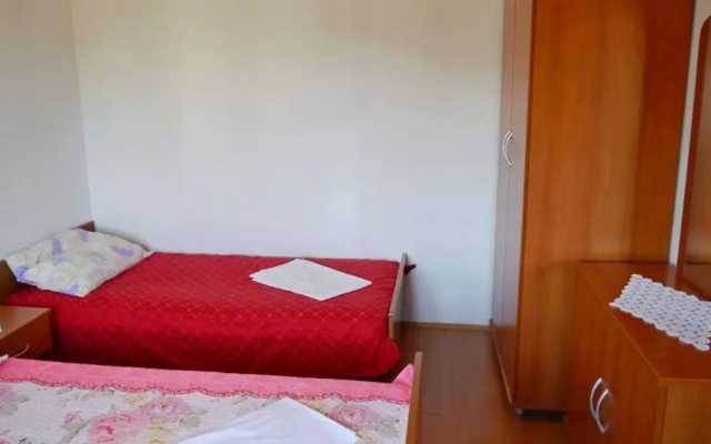 Cosy 1 bedroom apartment with sea view