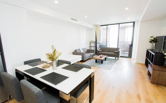 E10 Darling Harbour 2 Bdr Apt