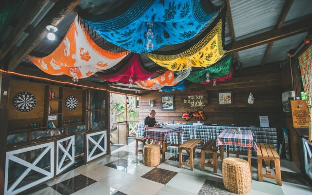 D' Backpackers' Barn - Hostel