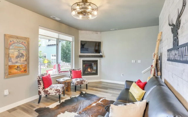 Spacious, Rustic Spearfish Home: Walk to Downtown!