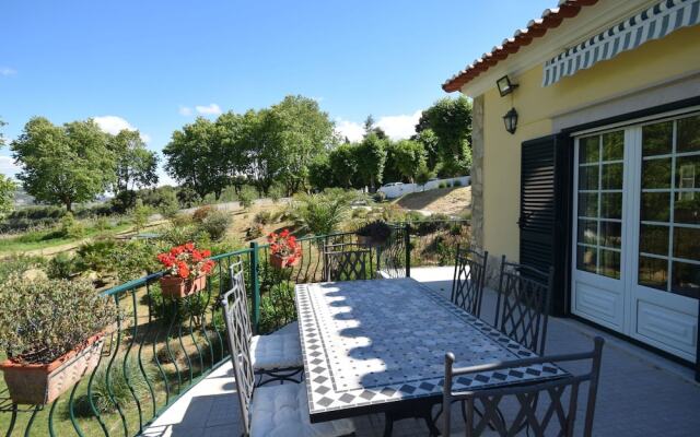 Cozy Villa near Óbidos with Private Swimming Pool