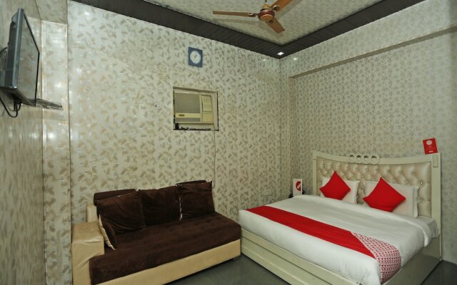OYO 18530 Comfort Inn
