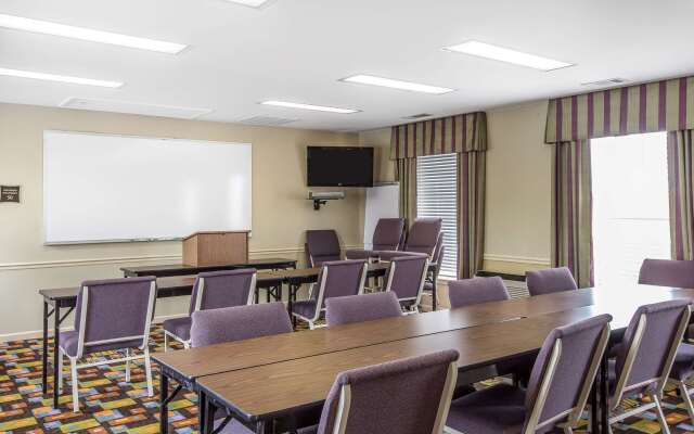 Quality Inn Crossville Near Cumberland Mountain State Park