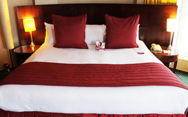 Crowne Plaza Liverpool - John Lennon Airport by IHG