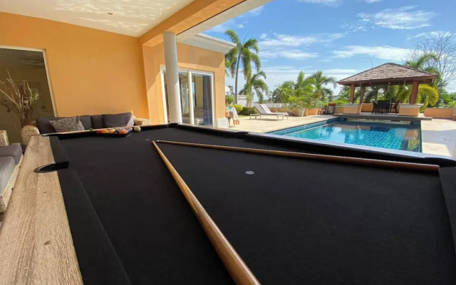 Tropical Luxury 4BR Pool Villa w Game Area