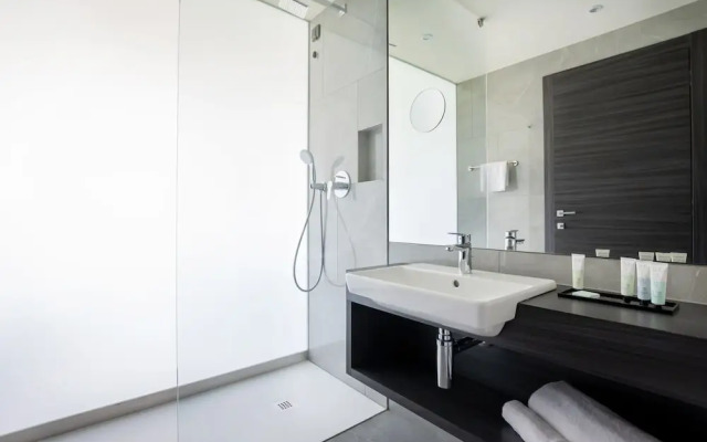 Life Hotel