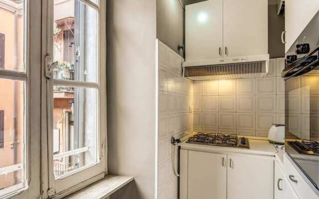 Colosseo 2 Bedroom Walking Distance