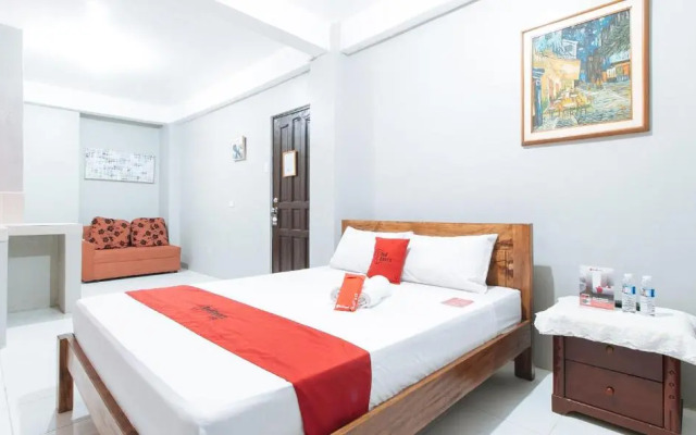 RedDoorz near Pasay Rotonda