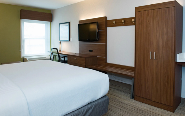 Holiday Inn Express Moss Point by IHG