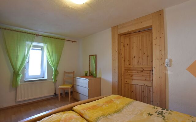 Spacious Apartment in Rakow near Sea