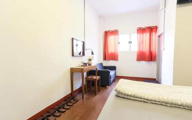 The Garage – Guest Rooms – Chiang Rai