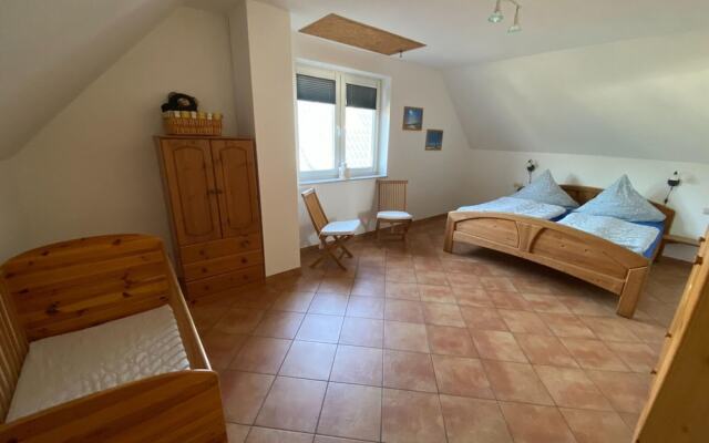 Inviting Apartment in Pruchten With Garden