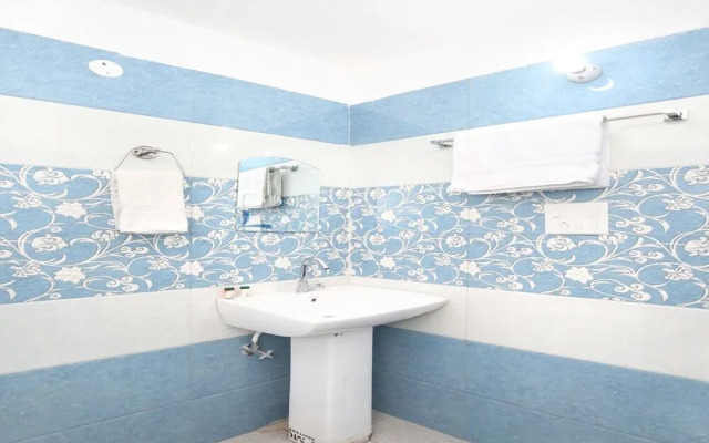 Hotel Adarsh By OYO Rooms