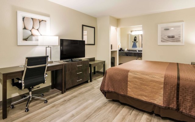 Quality Inn & Suites Dallas - Cityplace