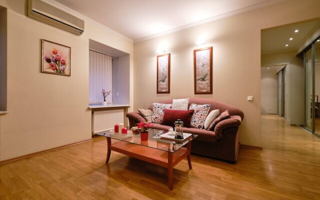 Апартаменты Center City, Малая Садовая