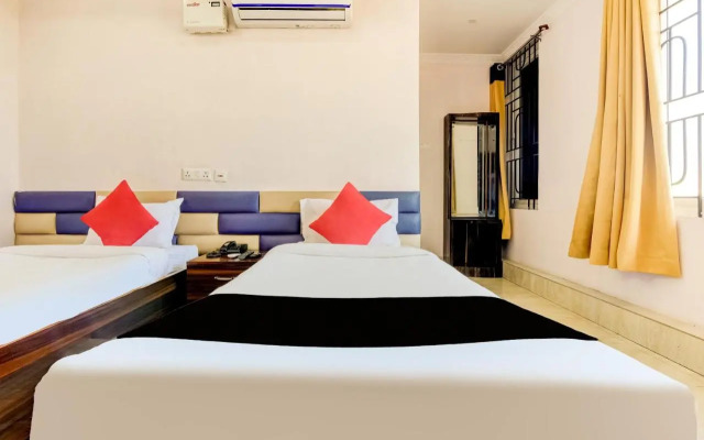 OYO 14174 Good Luck Residency Hotel