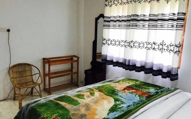 Yoho Grand Drive Guest House