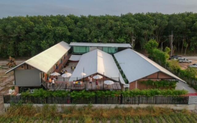 RiverHills Resort