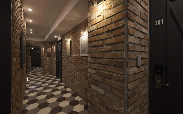 Hotel Gray