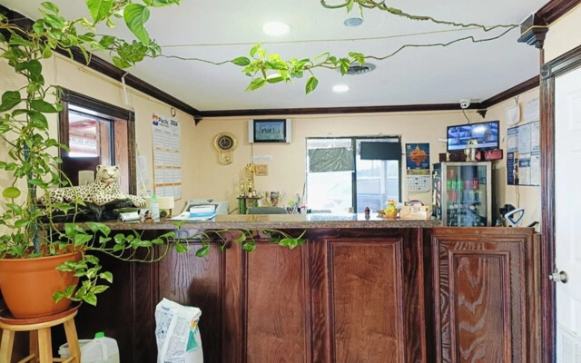 Budget Inn By OYO Edinburg Hwy 281