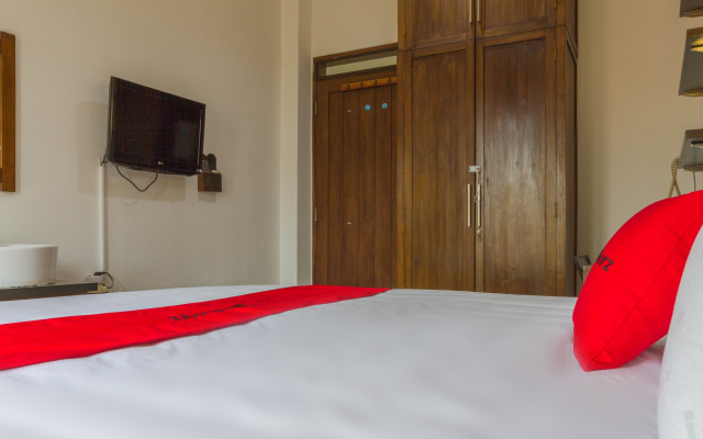 RedDoorz @ Dago Asri 3 – Guest Rooms – Bandung