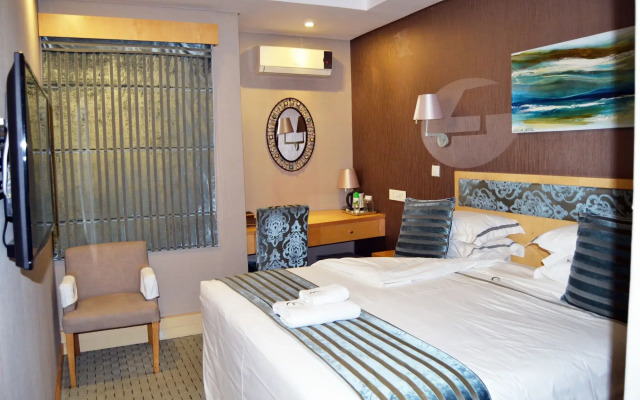 Aquarian Tide Hotel