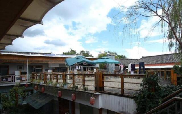 Lijiang Noble Visual Century Inn