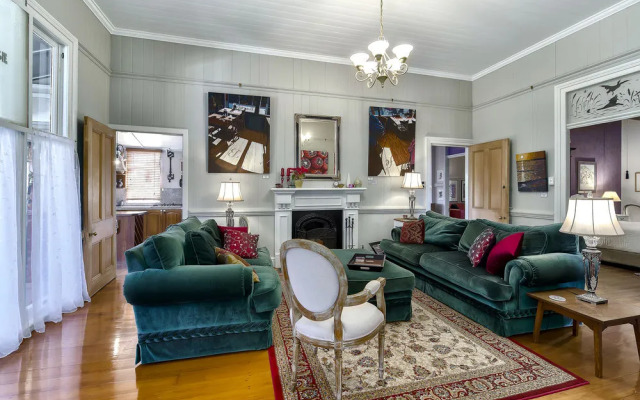 布里斯班纳拉可帕馆住宿加早餐旅馆(Naracoopa Bed & Breakfast & Pavilion Brisbane)