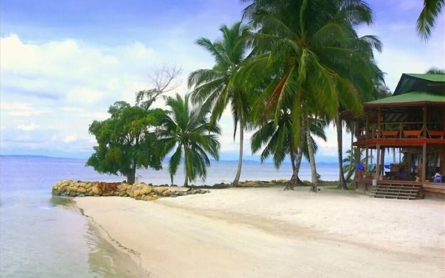 Bocas Beachfront Lodge