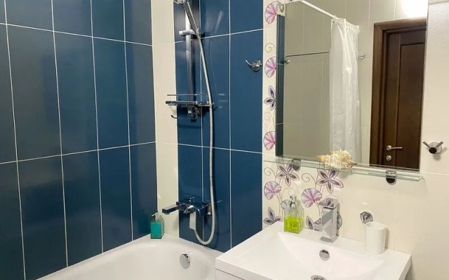 Йо Плейс на улице Восточно-Кругликовская, д. 22