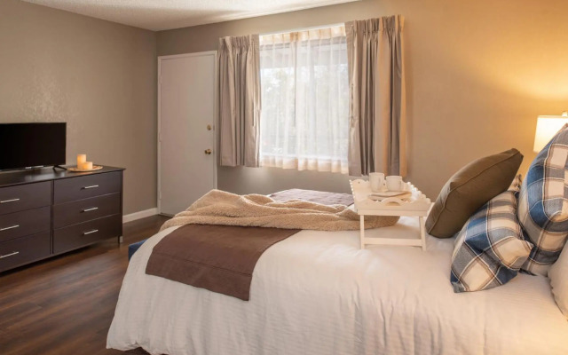 Thunderbird Resort Club