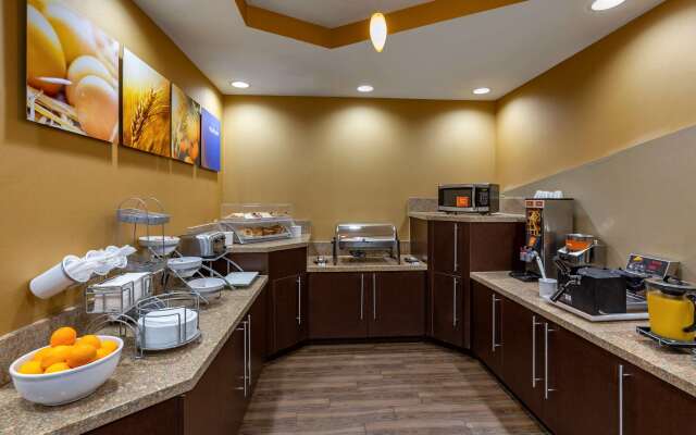 Comfort Suites Perrysburg - Toledo South