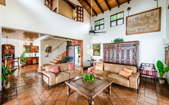 Luxury Villa Hot Tub Ocean Views Fully Staffed