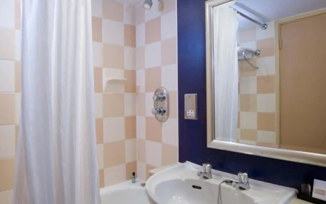 The Hog's Back Hotel & Spa Farnham