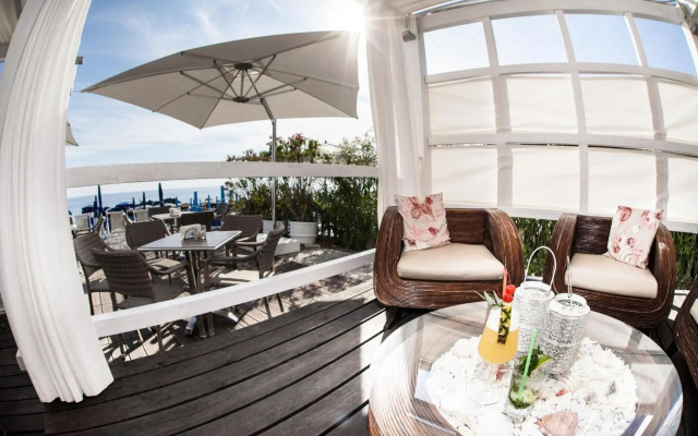 Grand Hotel De Rose