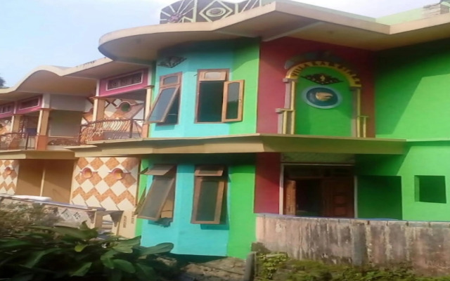 OYO Life 90646 Villa Karsinem Pasuruan